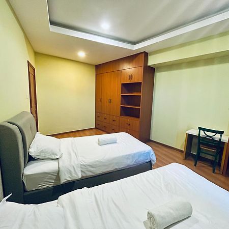 Kuching City Center Riverbank Suites With Marvelous River View מראה חיצוני תמונה