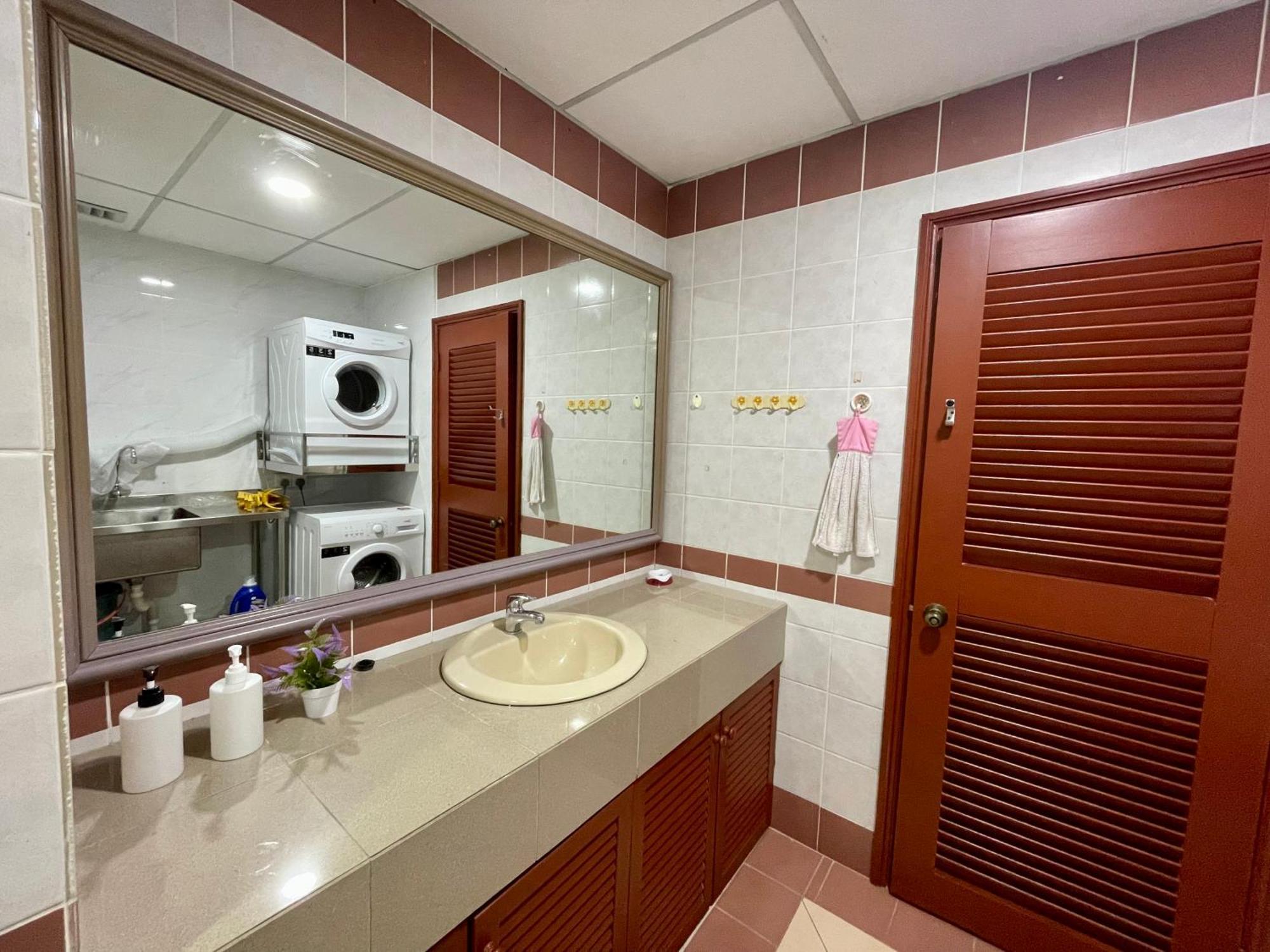 Kuching City Center Riverbank Suites With Marvelous River View מראה חיצוני תמונה