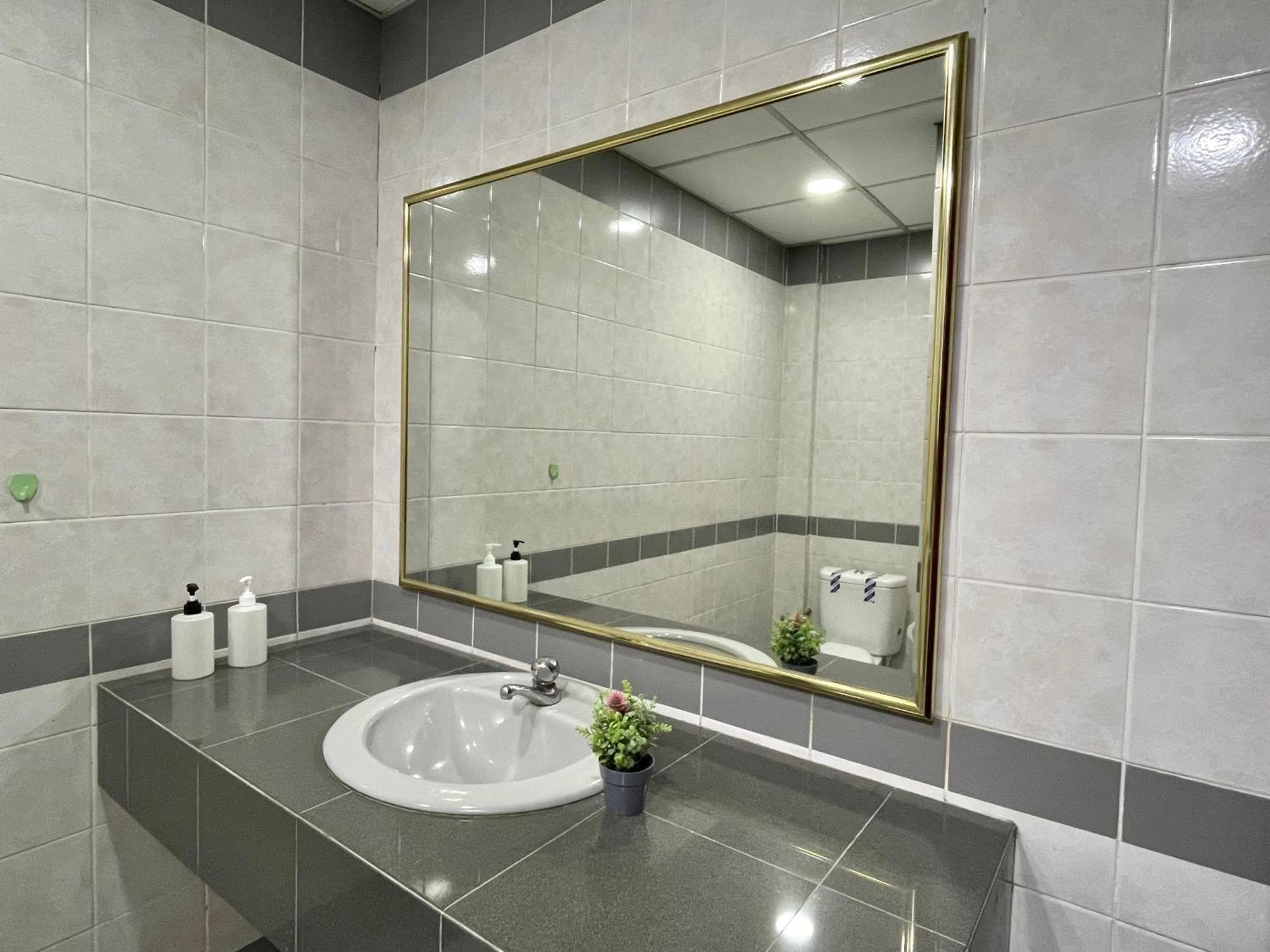 Kuching City Center Riverbank Suites With Marvelous River View מראה חיצוני תמונה