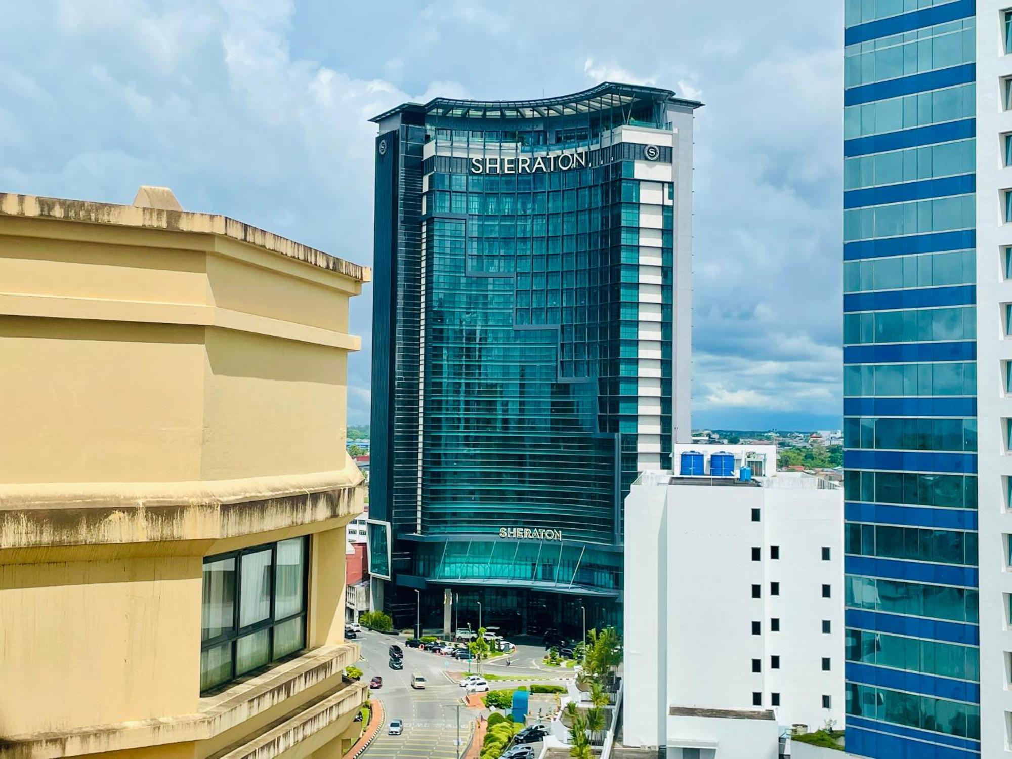 Kuching City Center Riverbank Suites With Marvelous River View מראה חיצוני תמונה